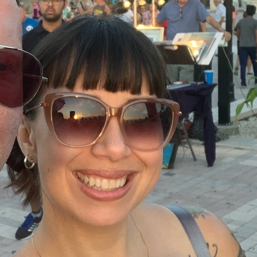 Meet your Posher, Jennifer